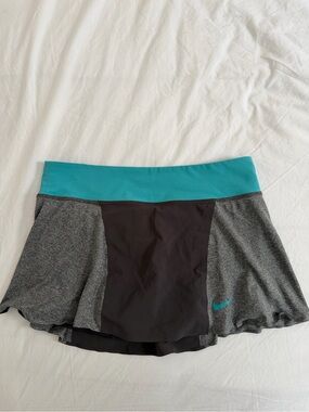 Nike Teal Waist Gray & Black Athletic Skort